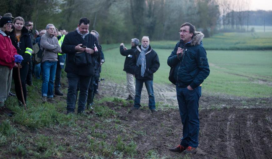 La marche "sans casque et sans arme" à l'aube, à Craonne, le 16 avril 2018, commentée par Cyrille Delahaye