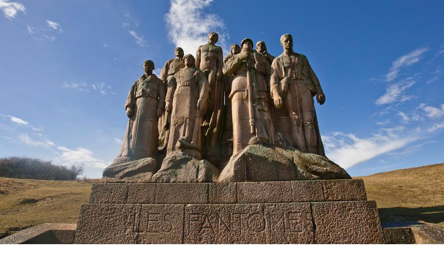 Monument "Les Fantômes" de Landowski à Oulchy-le-Château (Aisne)