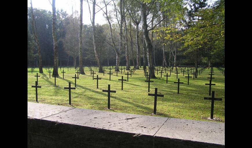 Cimetière militaire allemand Laon-Champ de Manoeuvre