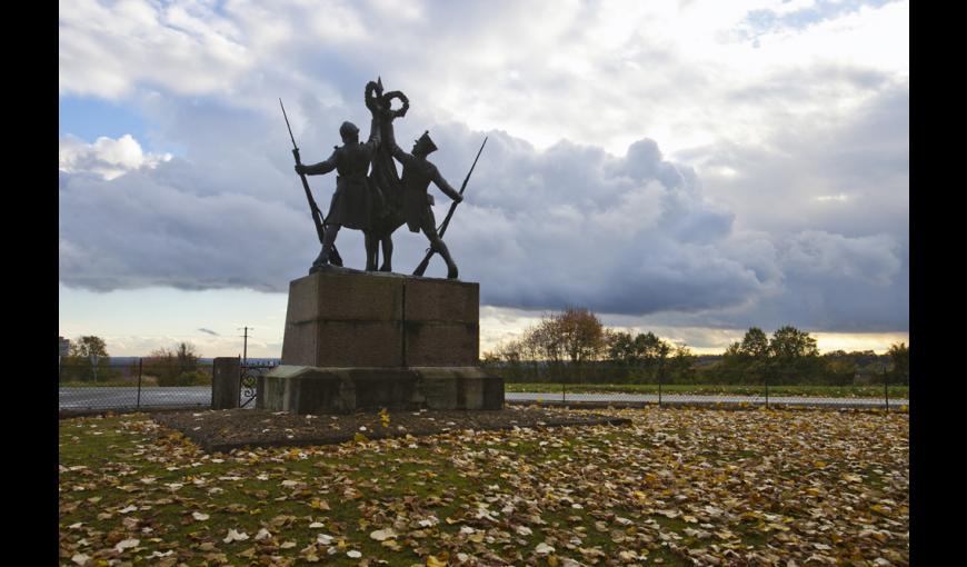 Le Monument des Marie-Louise sur le Chemin des Dames (Aisne)