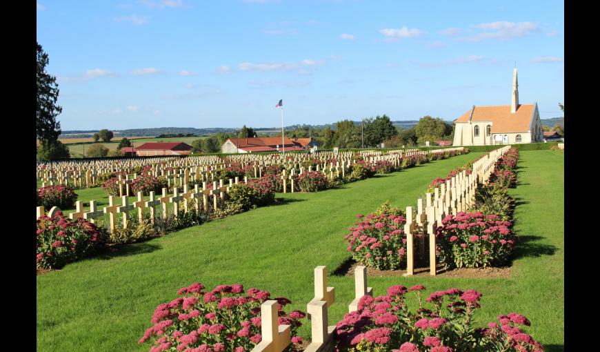 La nécropole française de Cerny-en-Laonnois et la Chapelle-Mémorial.