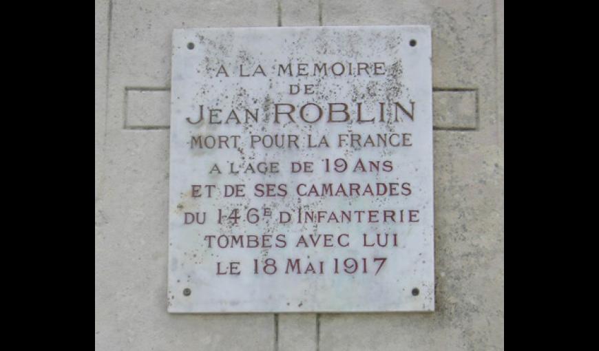 Monument à la mémoire de Jean Roblin à Ostel (Aisne)