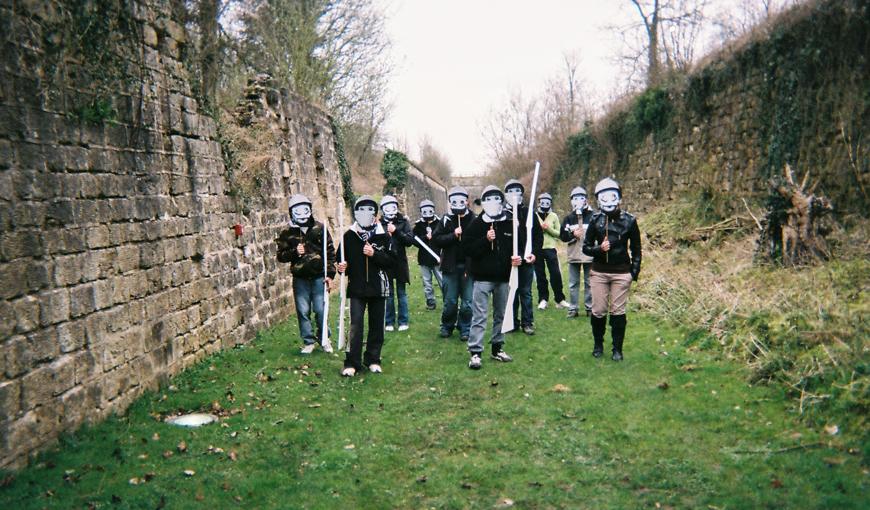 Photographie au Fort de Condé, extraite du projet pédagogique 2007-2008 en partenariat avec les collèges de Corbeny et Vailly-sur-Aisne et la Caverne du Dragon