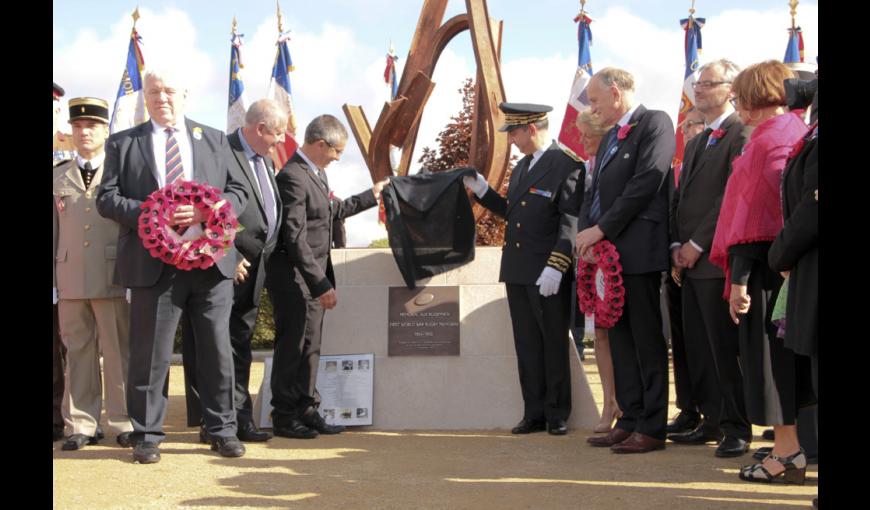 Inauguration du Mémorial international aux joueurs de rugby morts durant la Grande Guerre : "Rubans de la Mémoire", le 16 septembre 2017