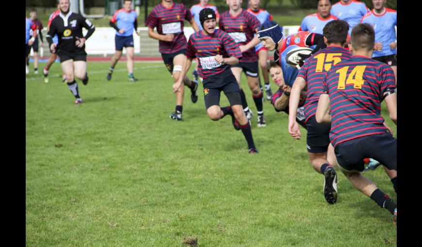 Tournoi de jeunes « La tranchée des rugbymen » avec les clubs de Compiègne, Epernay et Trojans FC d'Angleterre, Firewood du Pays de Galles.