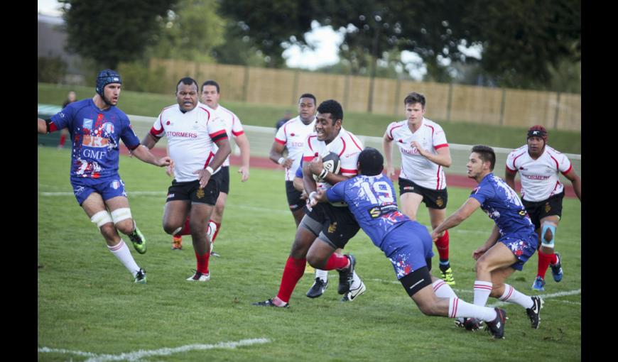 Match d’ouverture entre l’équipe de rugby la Gendarmerie nationale et l’équipe britannique du 12th Royal Artillery Regiment.