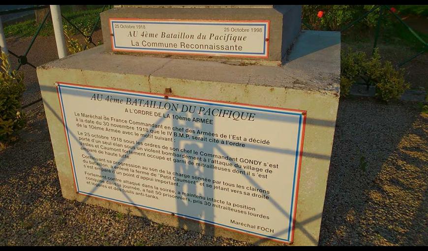 Centenaire libération monument aux morts < Vesles-et-Caumont < Aisne < Picardie