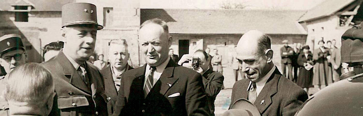 Charles de Gaulle en visite dans l'Aisne en 1947