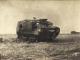 Photo tank détruit 1917 < Juvincourt-et-Damary < Aisne < Hauts-de-France