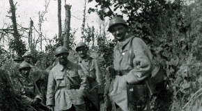 Chasseurs à pieds dans la boue du Chemin des Dames en 1917