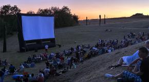Cinéma de plein-air à la Caverne du Dragon