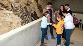 Famille en visite guidée 