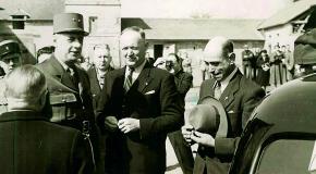 Charles de Gaulle en visite dans l'Aisne en 1947