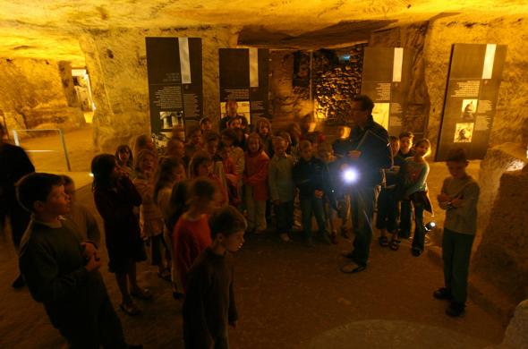 Visite guidée dans les souterrains de la Caverne du Dragon-Musée du Chemin des Dames (Aisne)