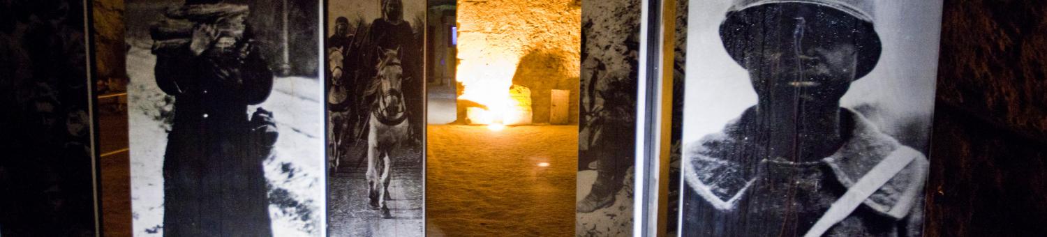 Portraits de combattants dans le souterrain de la Caverne du Dragon-Musée du Chemin des Dames (Aisne