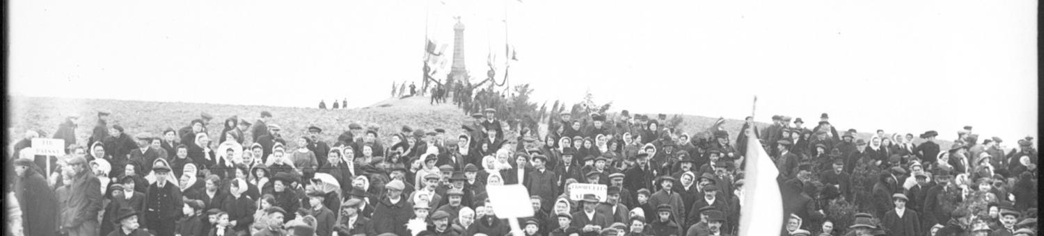 Cérémonie du 8 mars 1914  au Monument d'Hurtebise