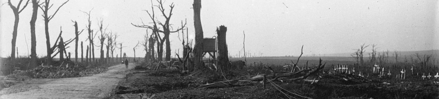 Le Chemin des Dames, l'état du terrain et un cimetière allemand en 1918