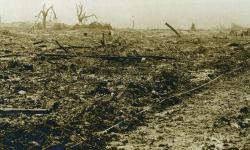 Photographie de guerre, le Chemin des Dames déblayé, autour des décombres