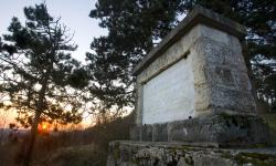 Monument en hommage au 18e RI sur le plateau de Californie (Aisne)