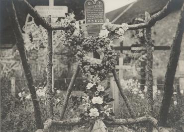 Photographie de la tombe du Lt NETRE